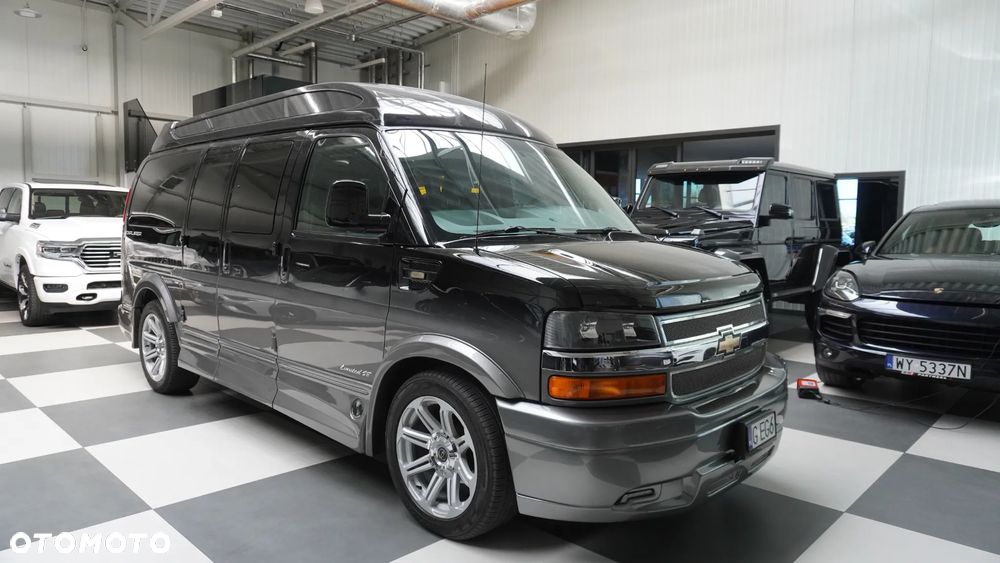 Chevrolet Express - 17