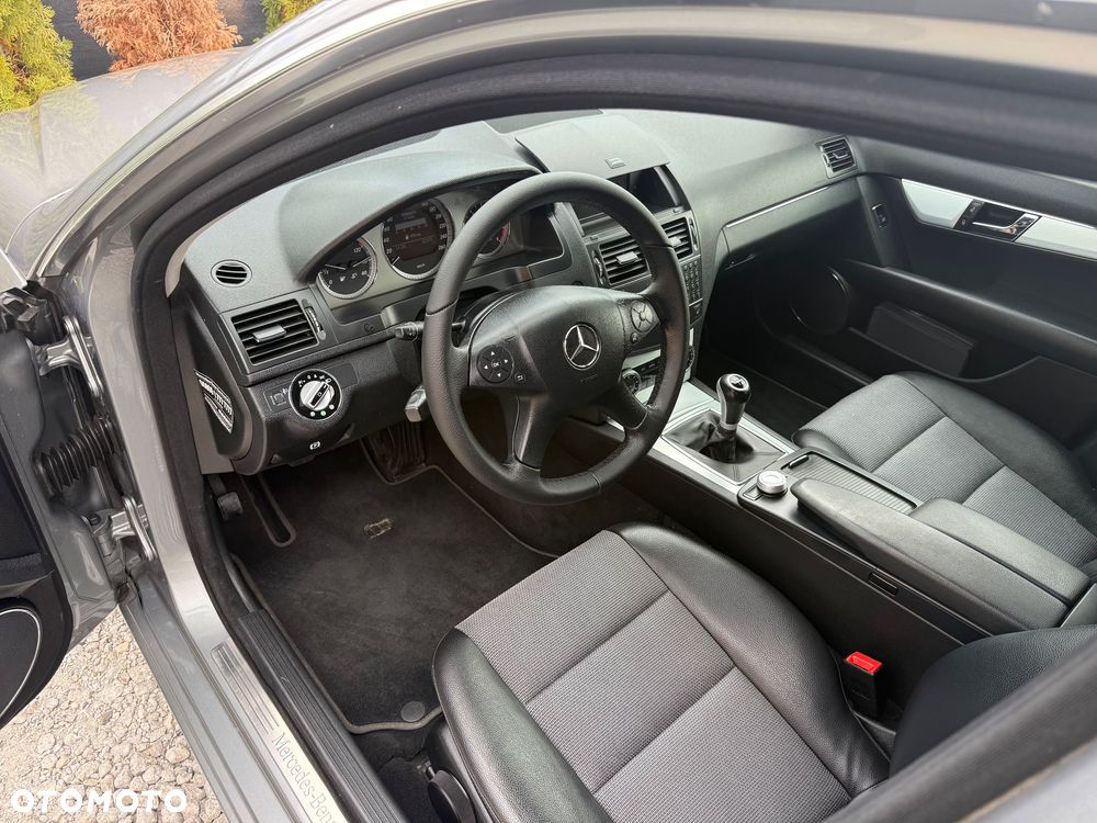 Mercedes-Benz Klasa C 180 Kompressor BlueEFFICIENCY - 15