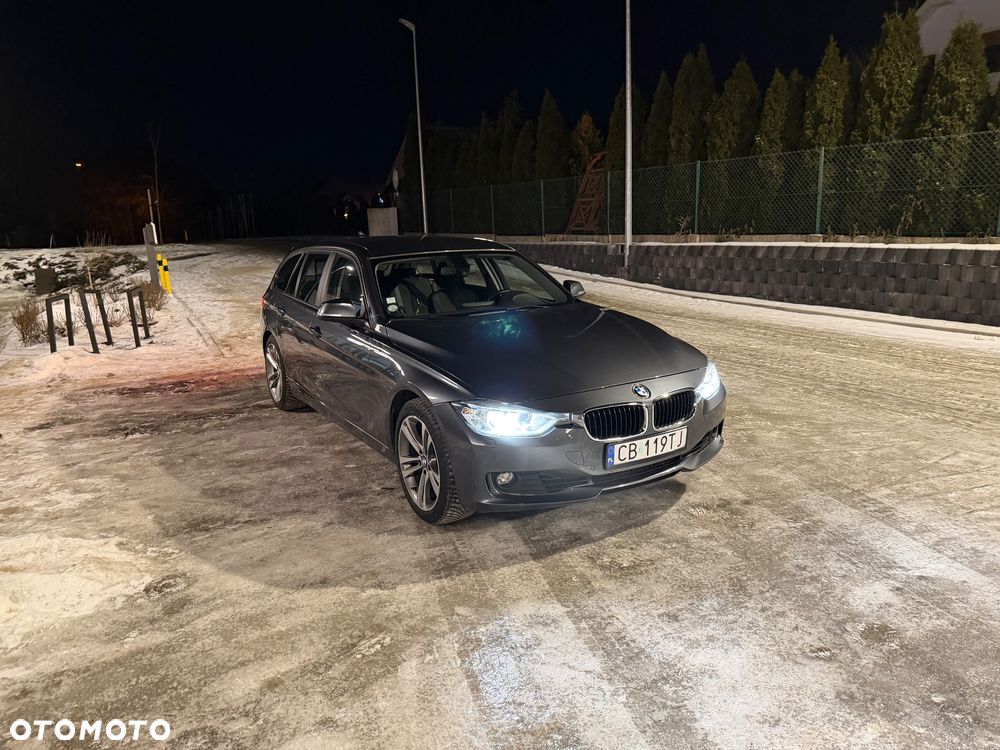 BMW Seria 3 328i xDrive Sport-Aut - 23
