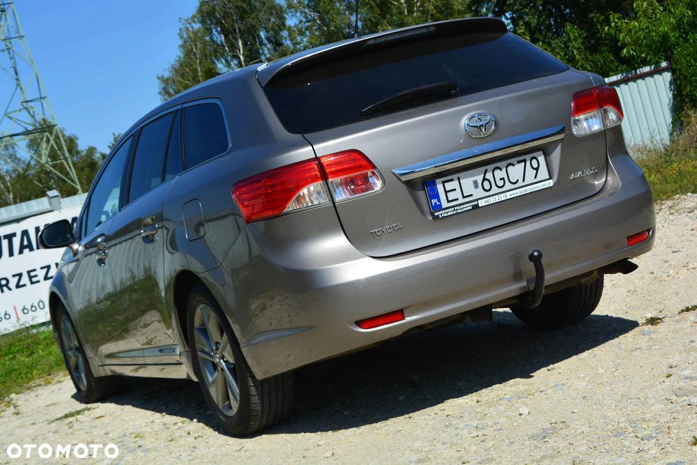 Toyota Avensis 2.2 D-CAT Premium - 5