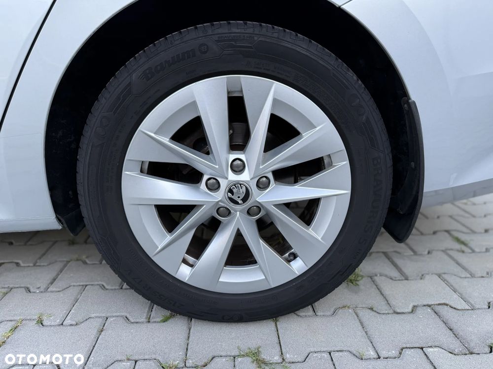 Skoda Octavia 2.0 TDI Sportline DSG - 31