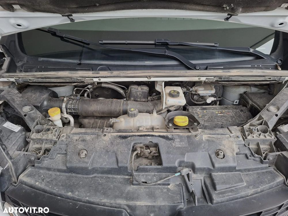 Renault Trafic 2.0 Blue dCi 120 Combi L1H1 8+1 locuri Authentique - 21