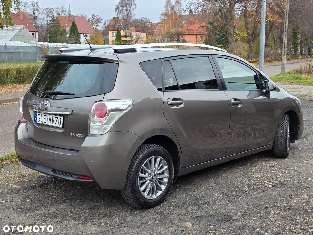 Toyota Verso 1.8 Premium - 3