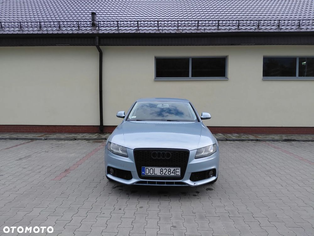 Audi A4 Limousine - 6