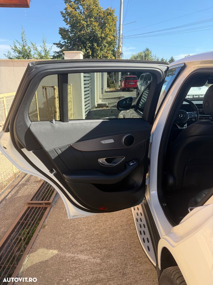 Mercedes-Benz EQC - 5