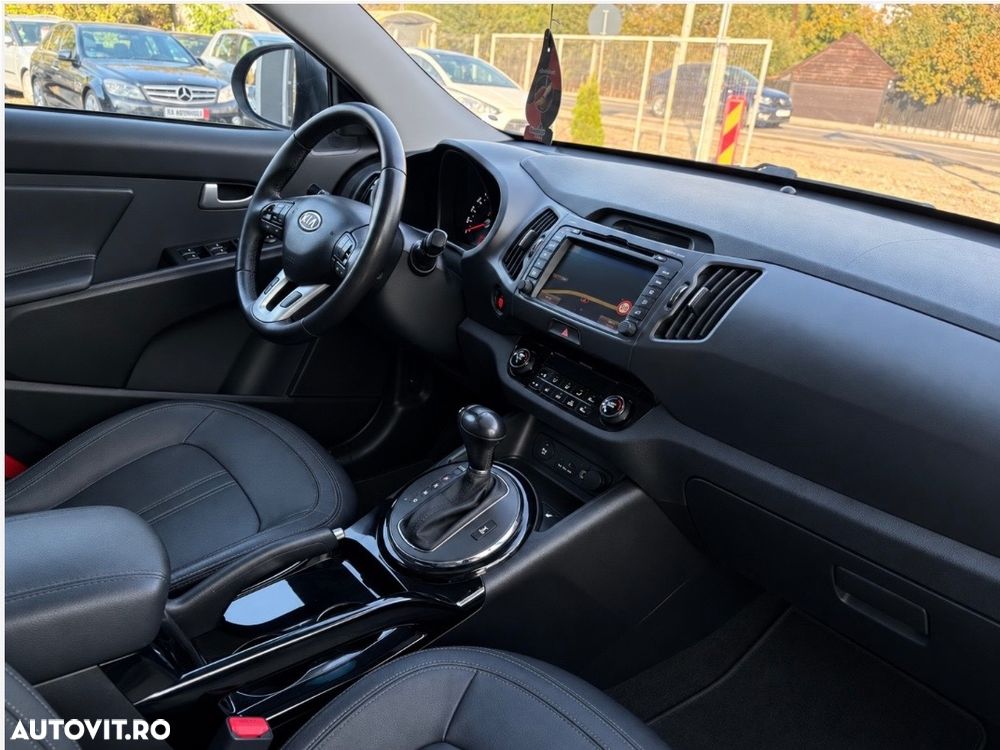 Kia Sportage 2.0 CRDI AWD Aut. Dream-Team Edition - 8