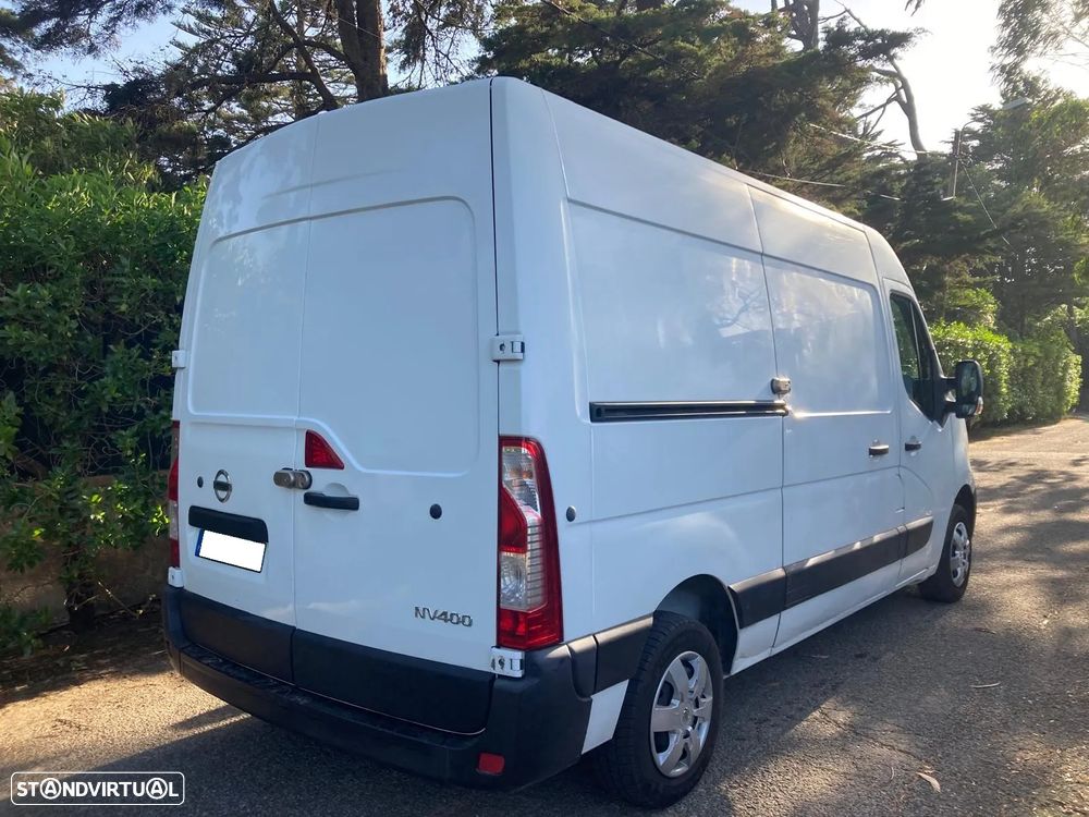 Nissan NV400 2.3DCI L2H2 (versus Renault Master) - 2