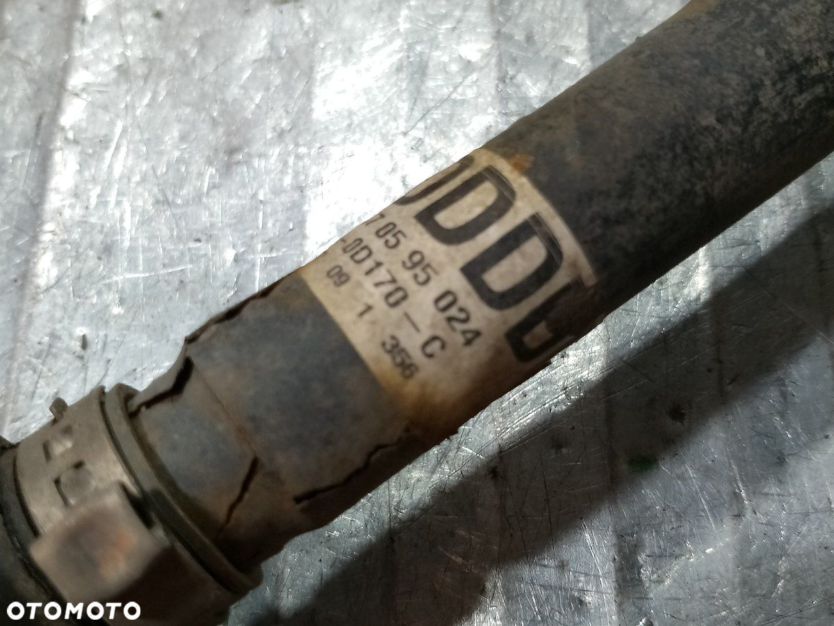 PÓŁOŚ PRAWA PRZÓD YARIS II 43410-0D170-C 1.0 - 4