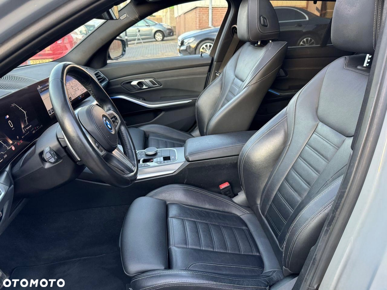 BMW Seria 3 330e PHEV sport - 10