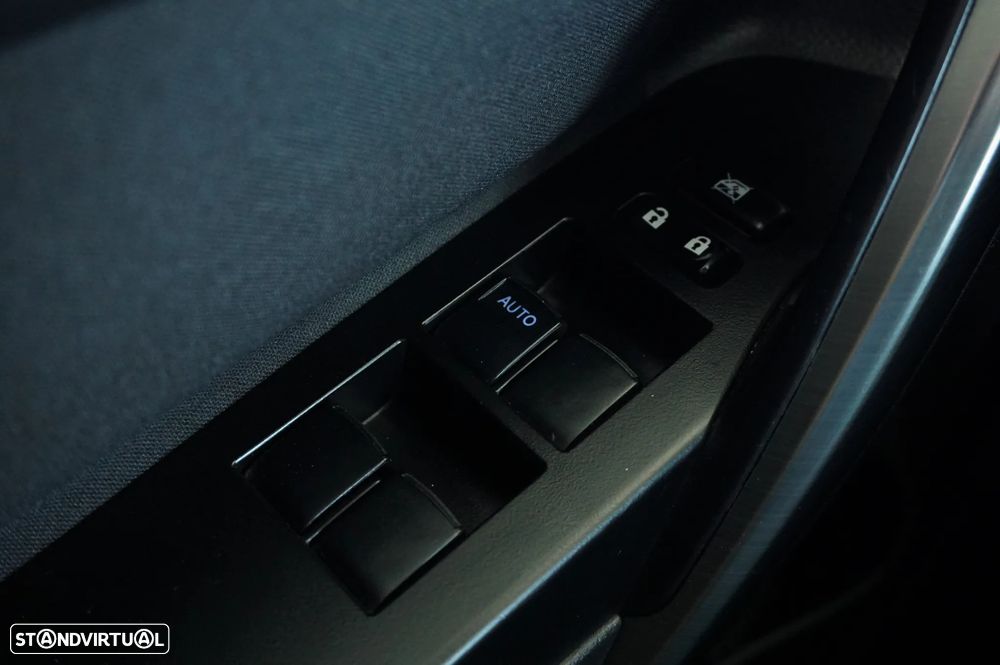 Toyota Auris Touring Sports 1.4 D-4D Life - 9