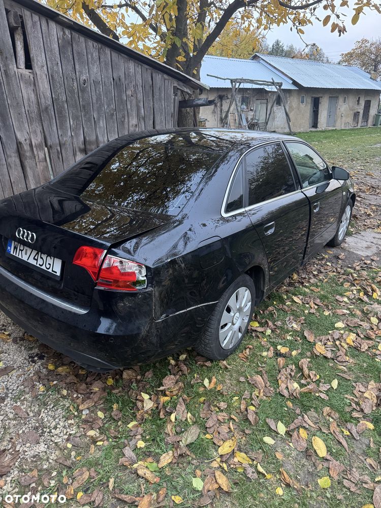 Audi A4 Limousine - 4