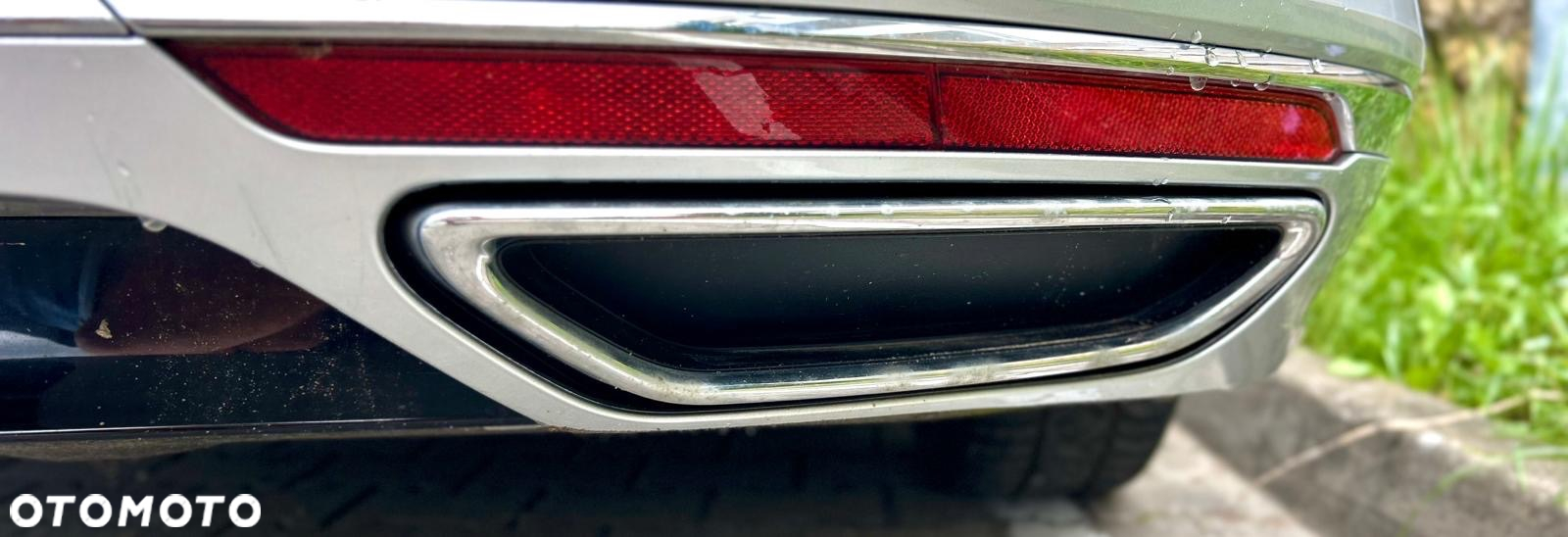 Volkswagen Passat Variant 1.8 TSI (BlueMotion Technology) DSG Highline - 18