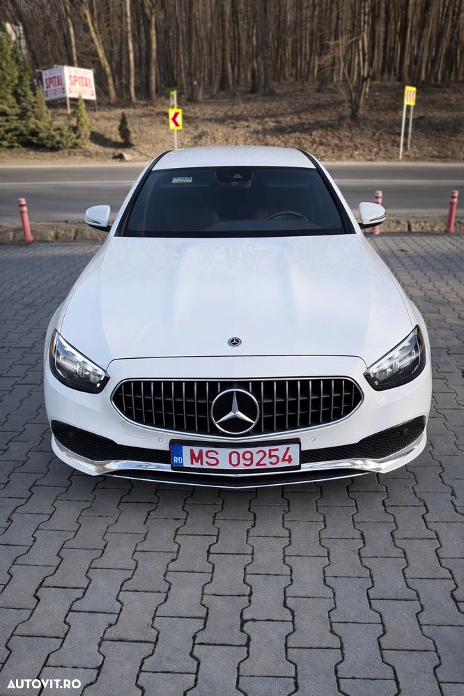 Mercedes-Benz E 220 d 9G-TRONIC Night Edition - 3