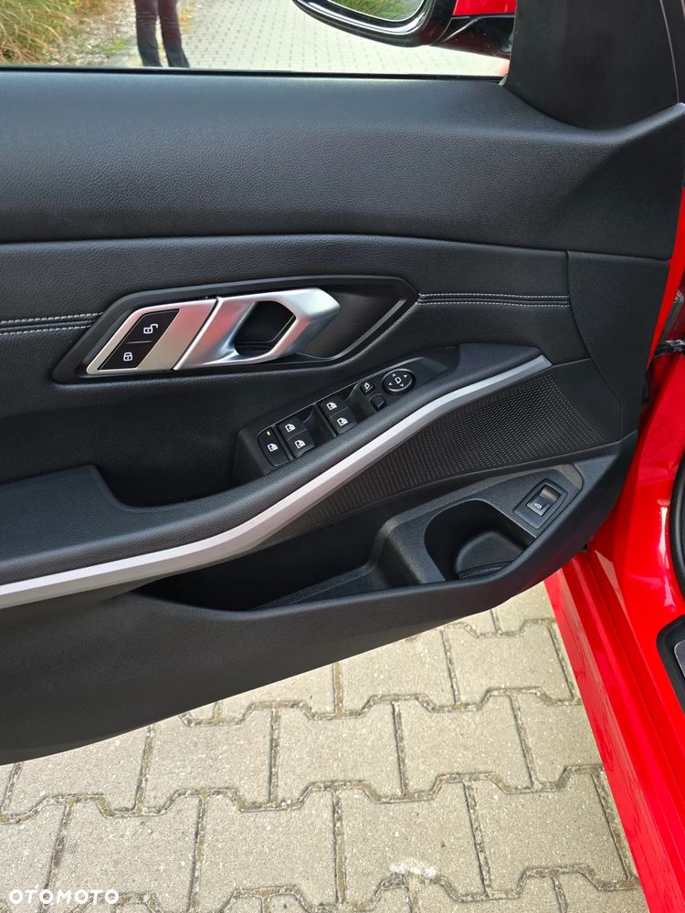 BMW Seria 3 318d - 11