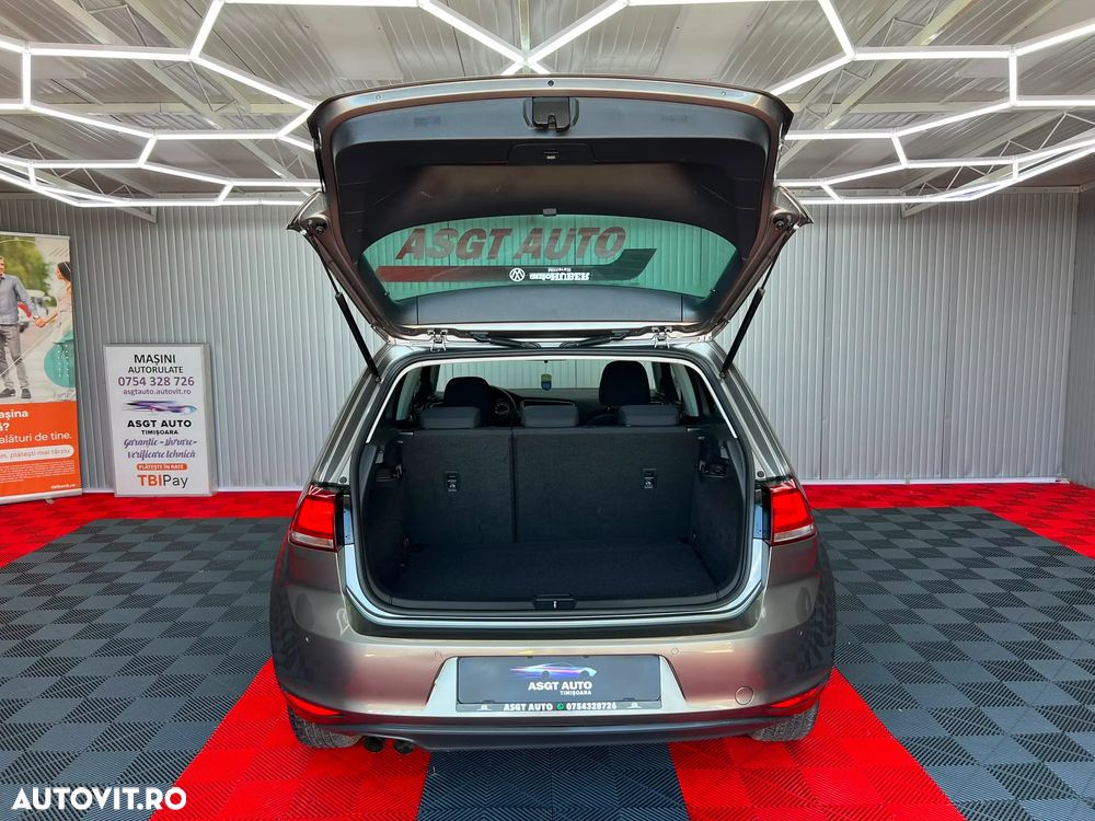 Volkswagen Golf - 18