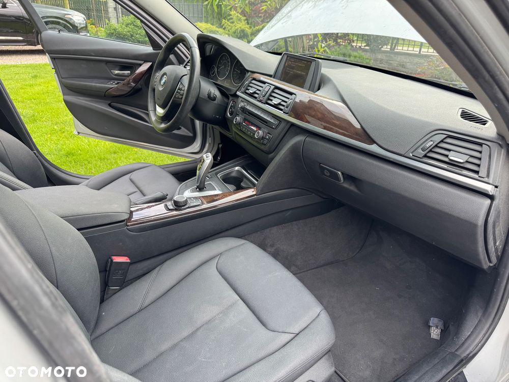 BMW Seria 3 328i xDrive - 6