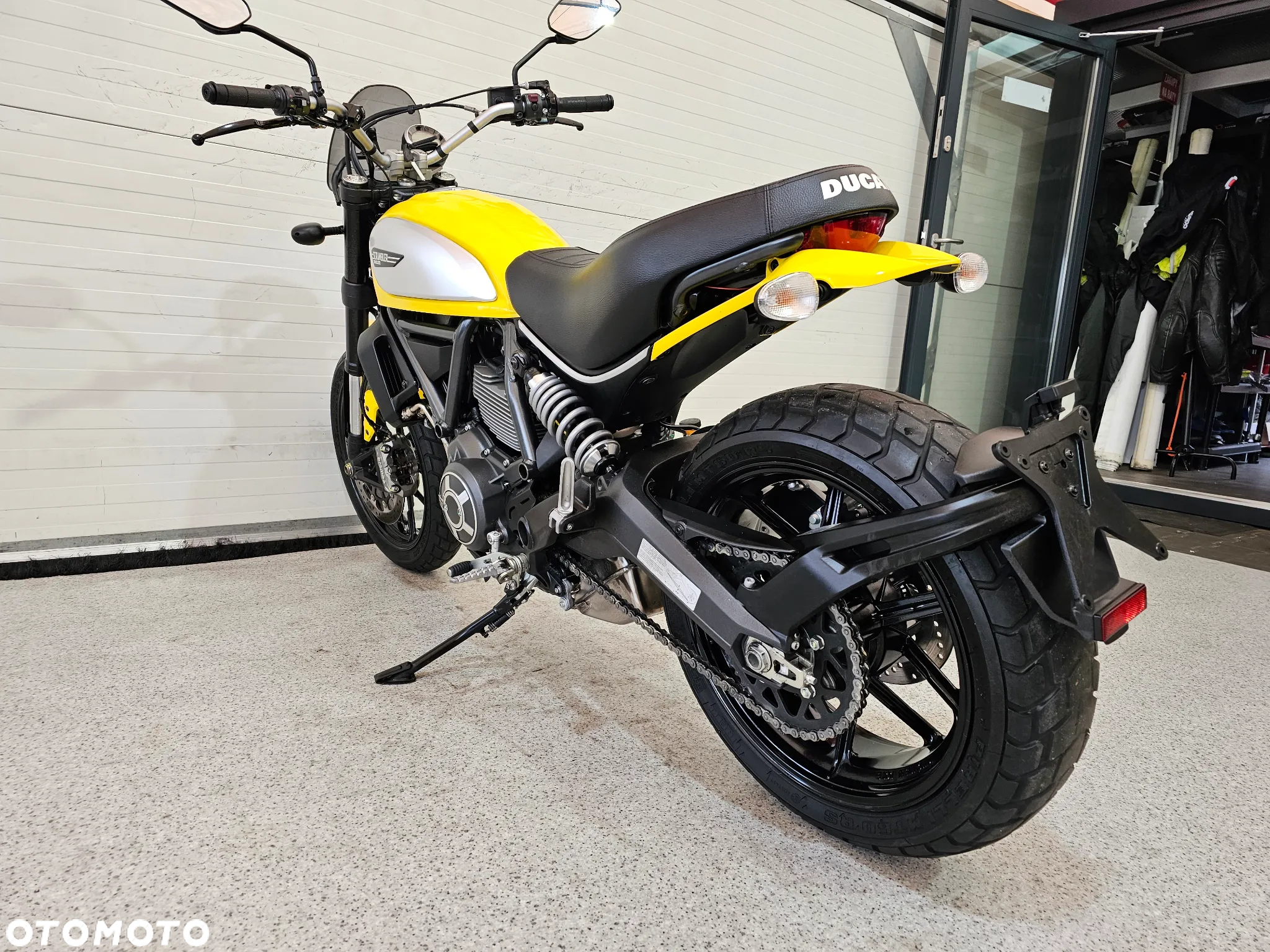 Ducati Scrambler - 16