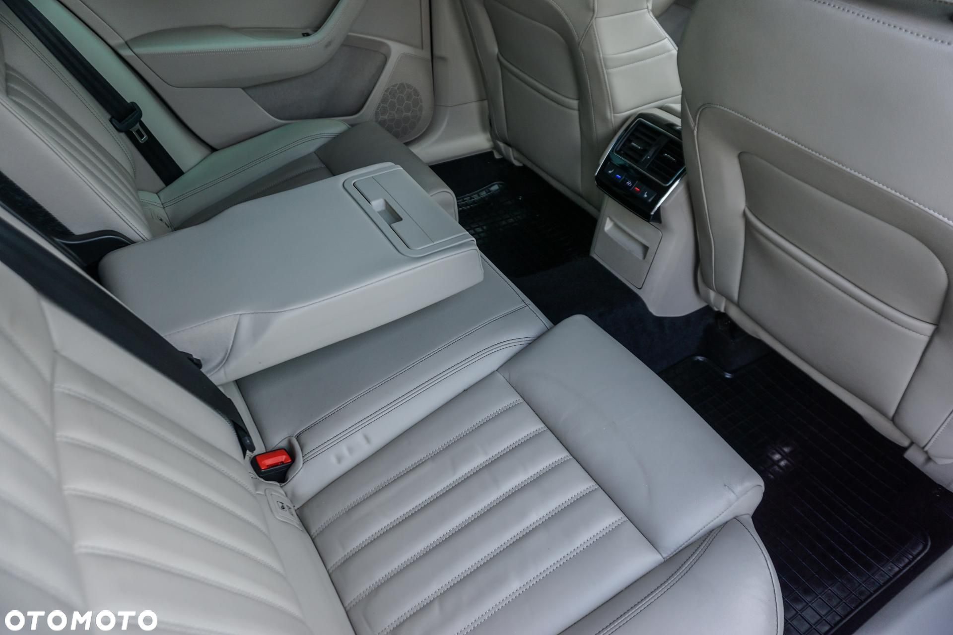 Skoda Superb 2.0 TSI L&K DSG - 15