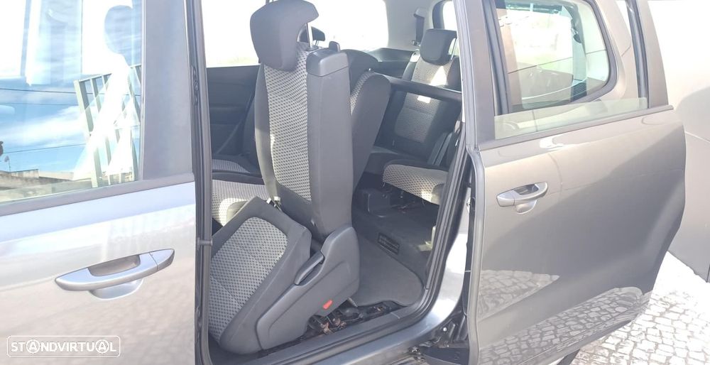 VW Sharan 2.0 TDI Confortline - 23