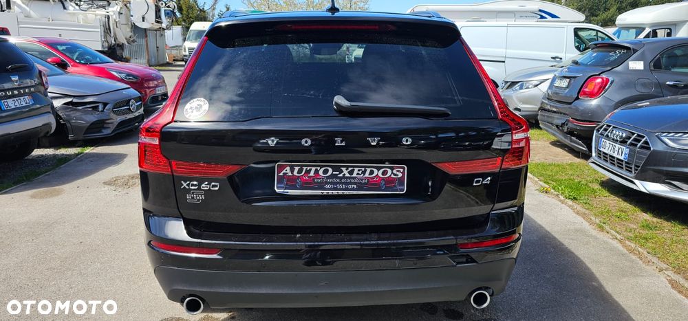 Volvo XC 60 D4 Momentum - 8