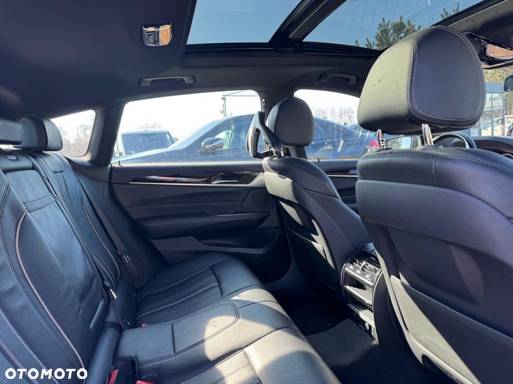 BMW 6GT 630d Sport Line - 6