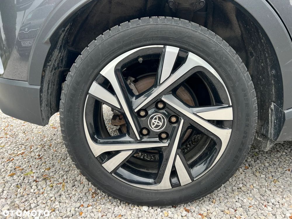 Toyota C-HR ver-1-8-hybrid-executive - 12