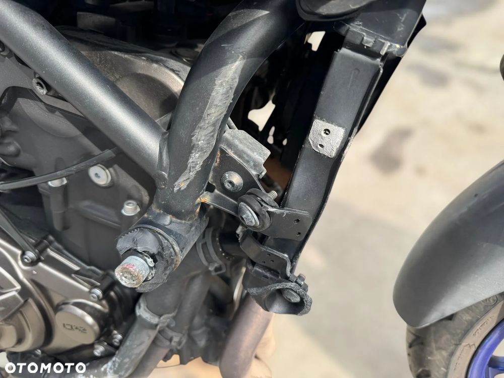 Yamaha MT - 12