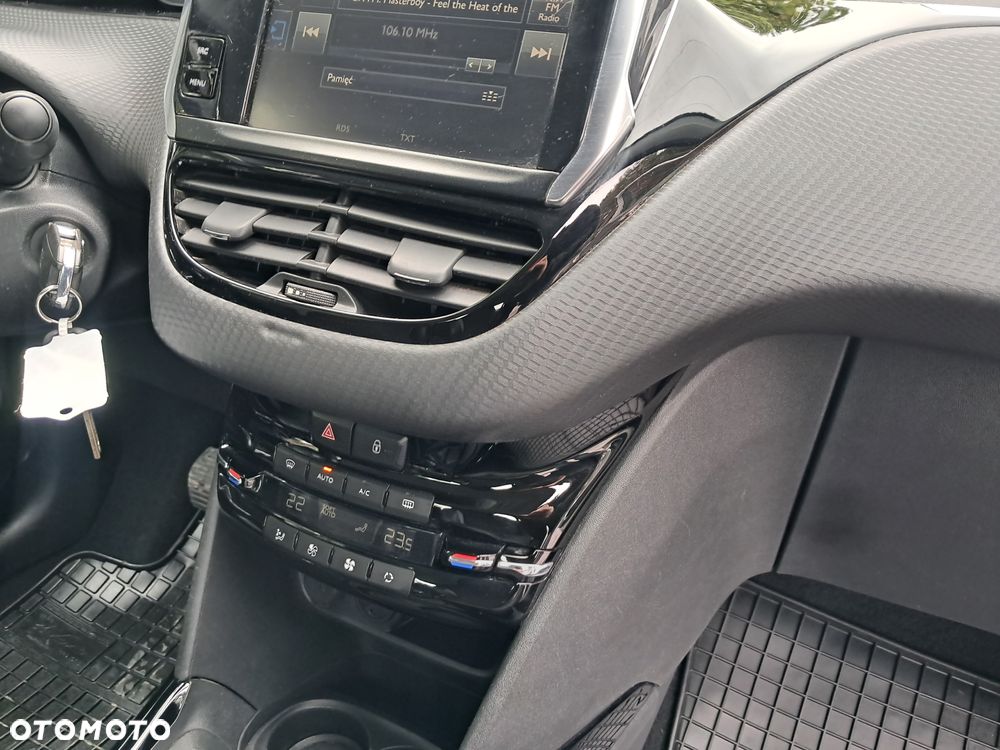 Peugeot 2008 1.6 BlueHDi Allure - 9
