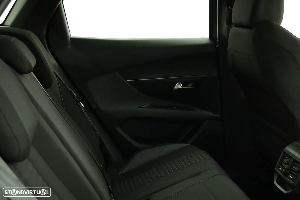 Peugeot 3008 1.6 Hybrid Allure e-EAT8 - 23