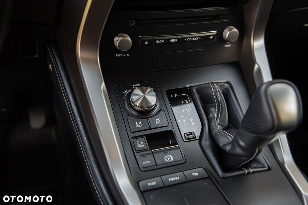 Lexus NX 300h Executive-Line - 23