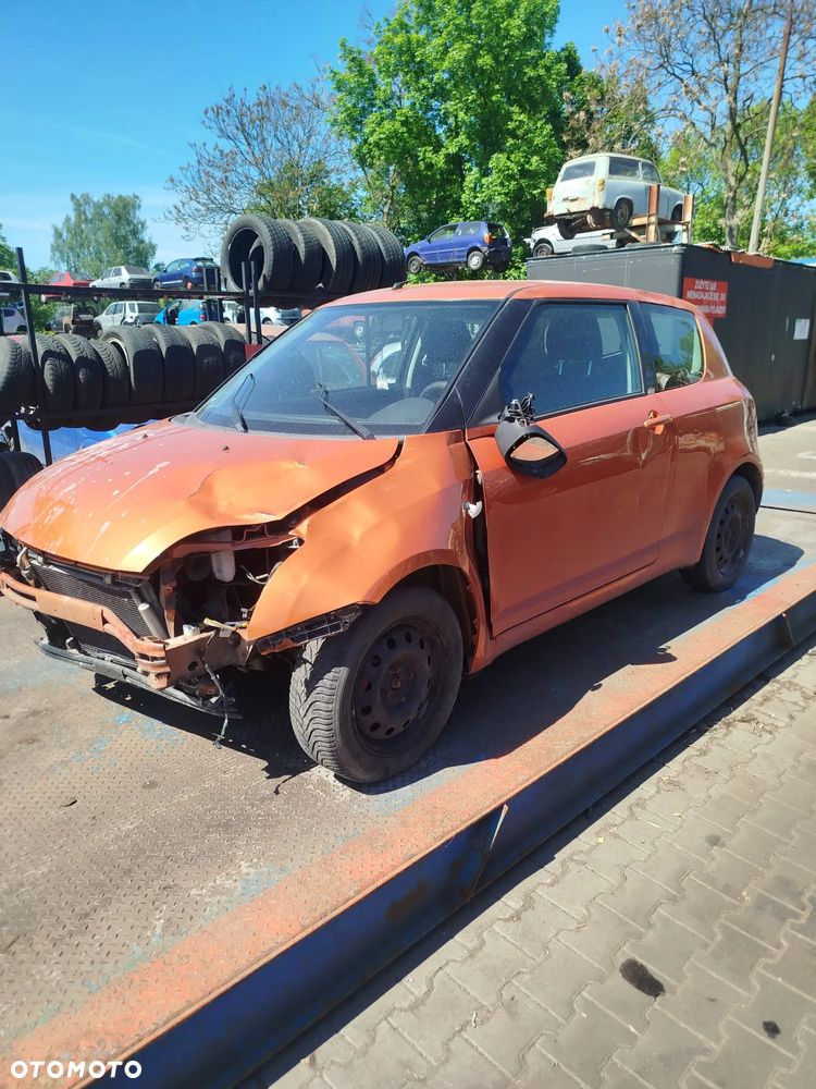 Suzuki Swift na części. - 5