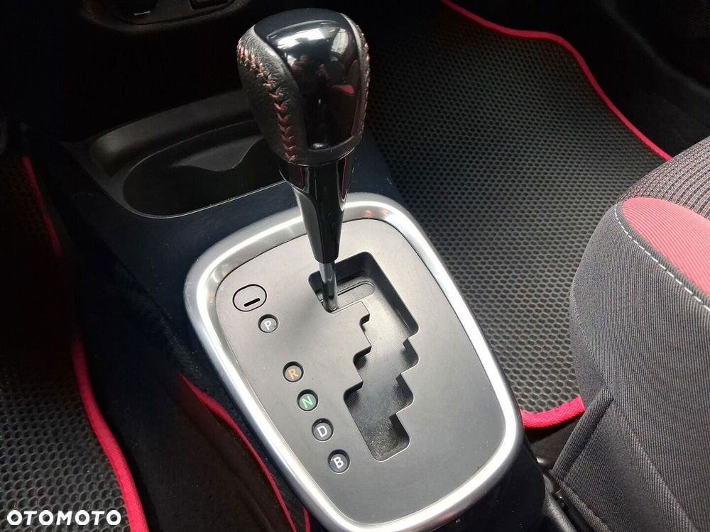 Toyota Yaris - 15