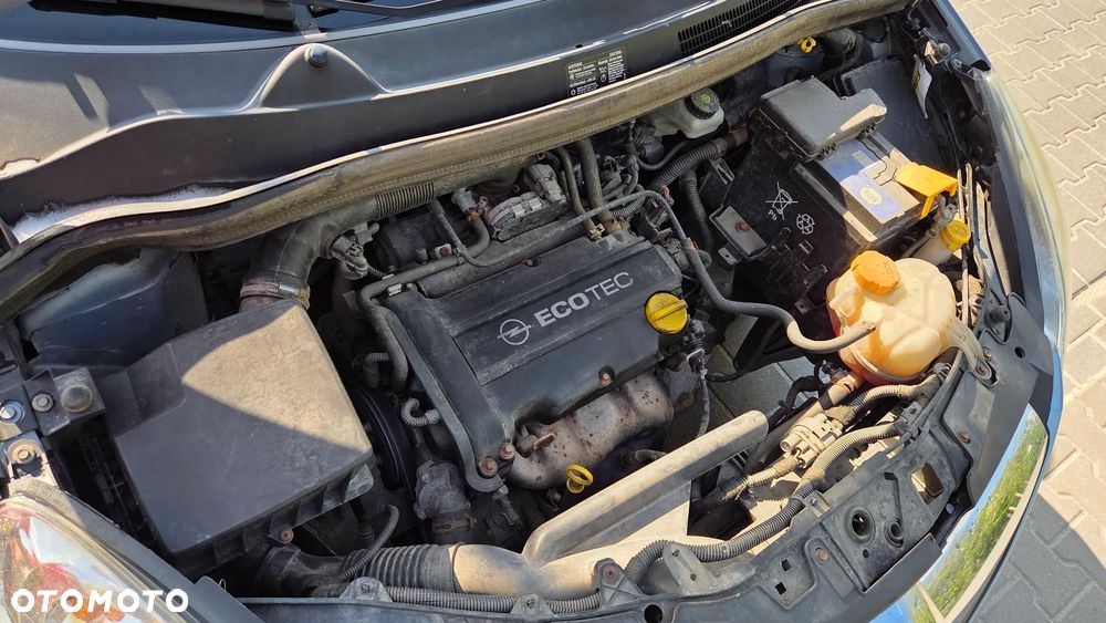 Opel Corsa 1.2 16V - 13