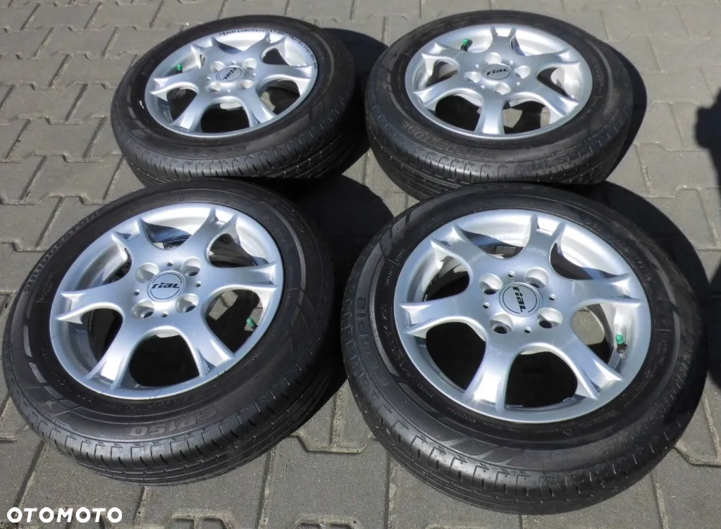 Toyota Yaris 1.3 Sol - 11