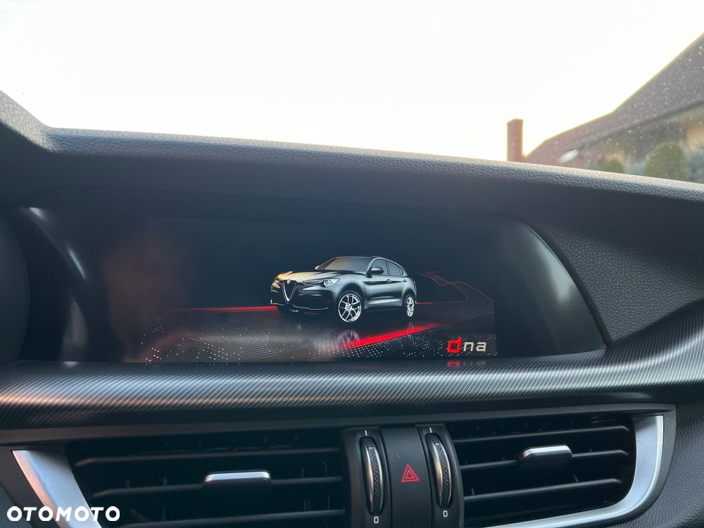 Alfa Romeo Stelvio 2.0 Turbo Veloce Q4 - 34
