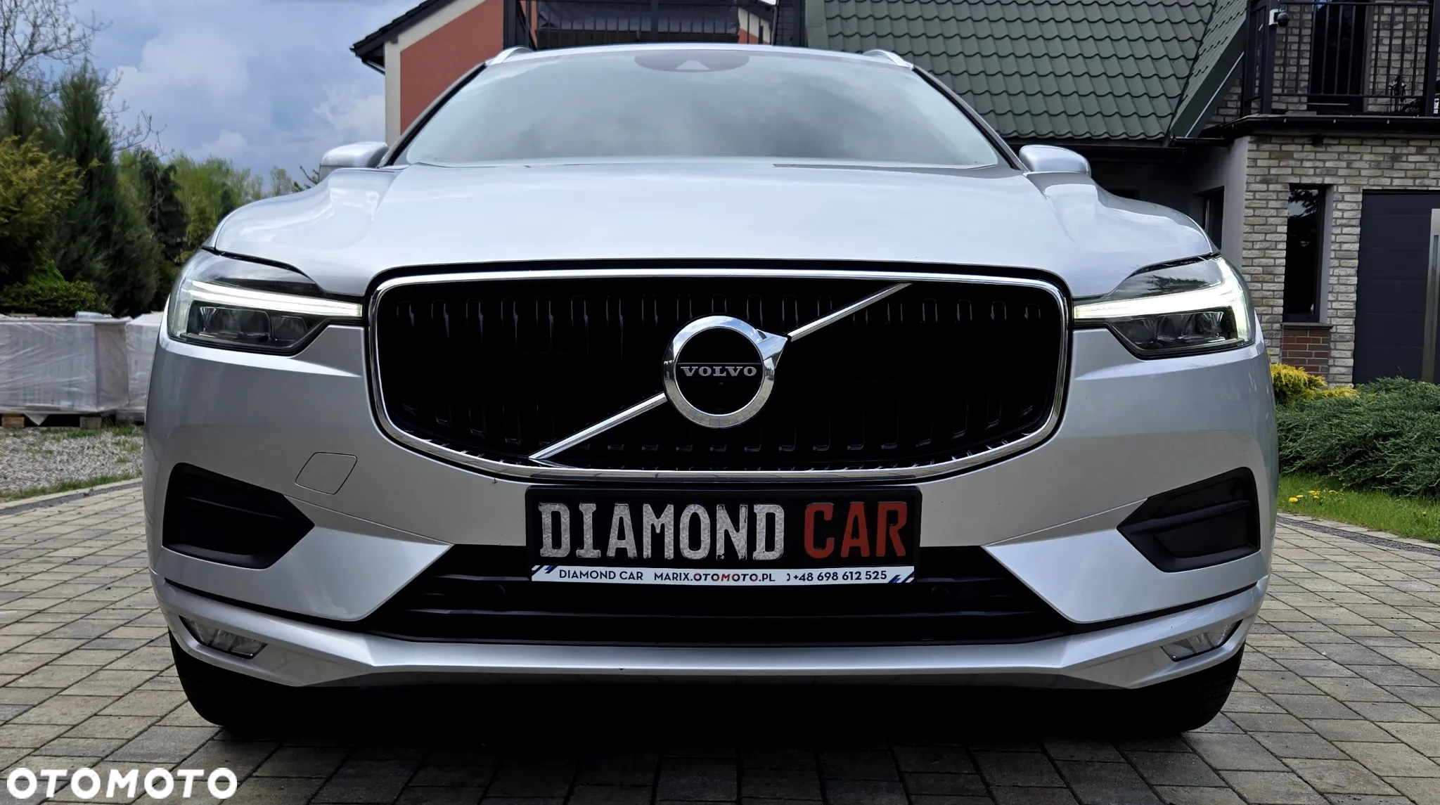 Volvo XC 60 B4 D Plus Dark - 4