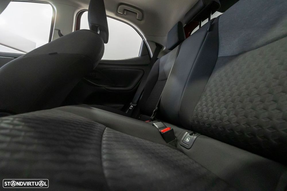 Toyota Yaris 1.5 VVT-i Luxury - 12