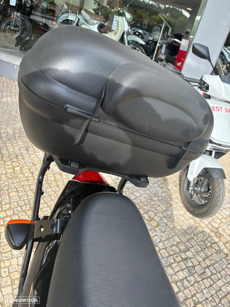 Suzuki GSX 750 F - 15