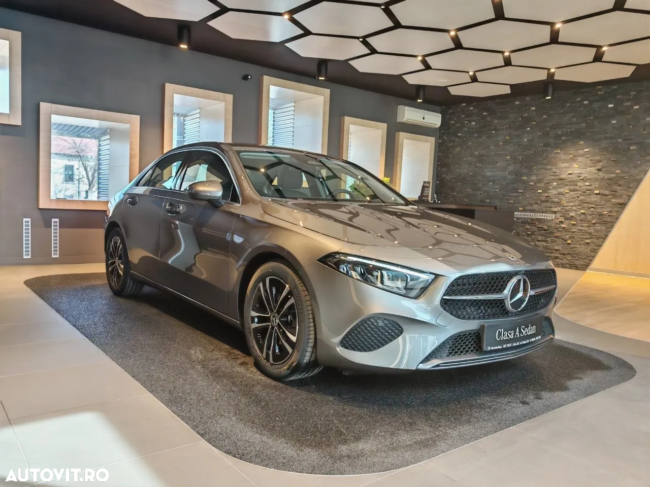 Mercedes-Benz A 180 MHEV 7G-DCT Sedan - 22