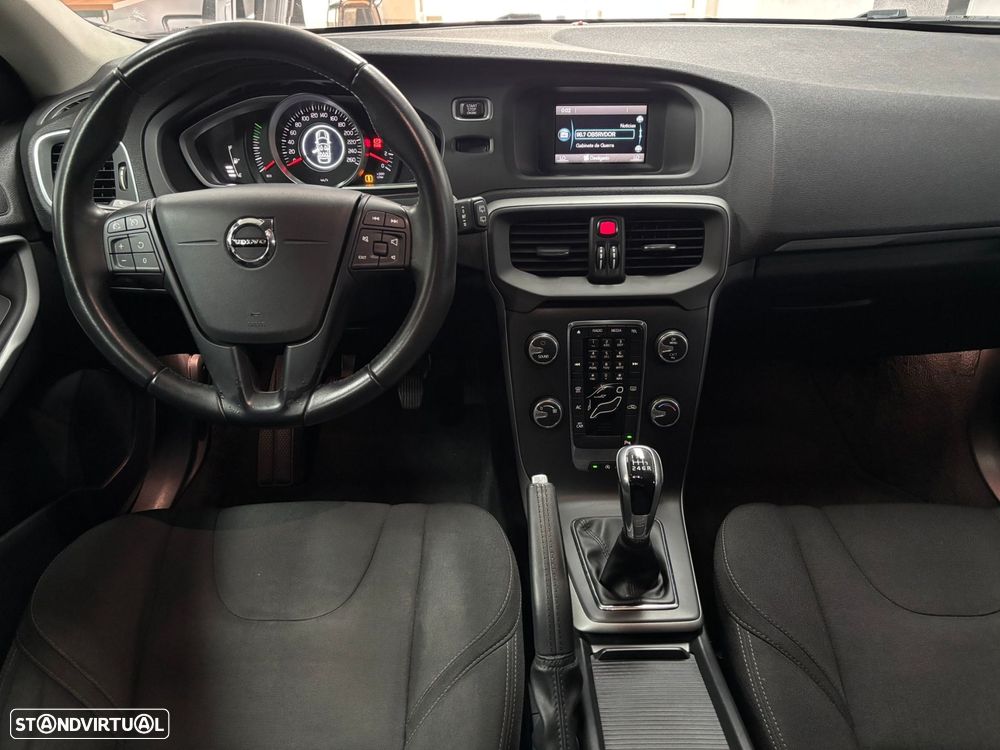 Volvo V40 2.0 D2 Momentum Eco - 14