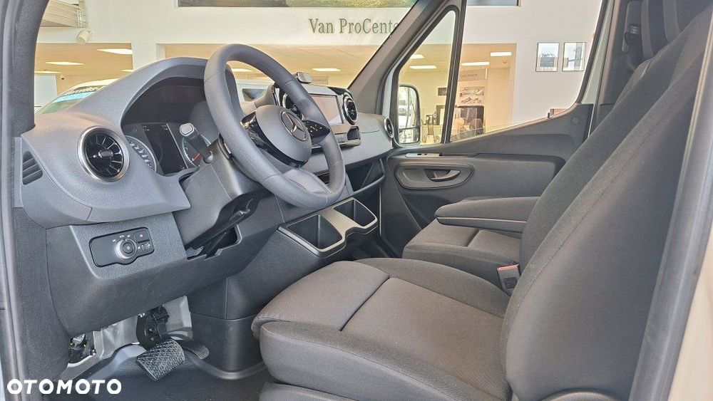 Mercedes-Benz Sprinter - 3