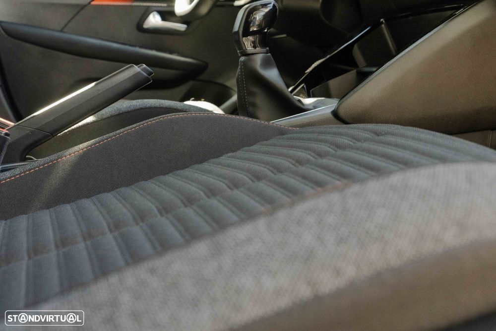 Peugeot 208 1.2 PureTech Active Pack - 21