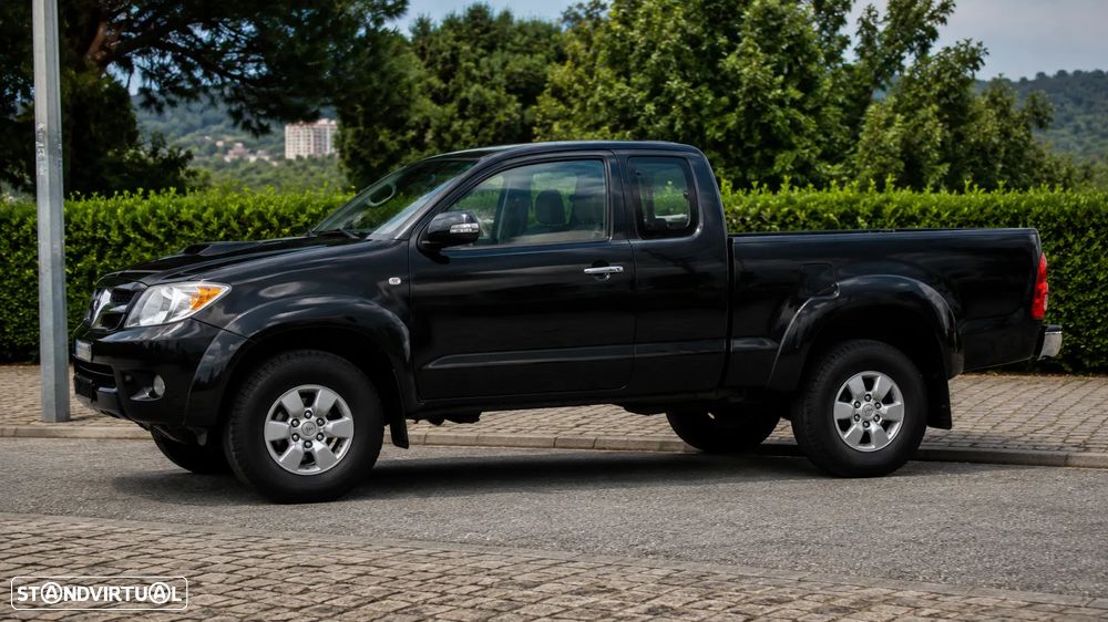 Toyota Hilux 2.5 D-4D 4WD CE AC - 4