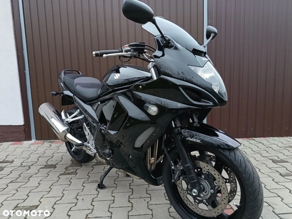 Suzuki GSX - 1