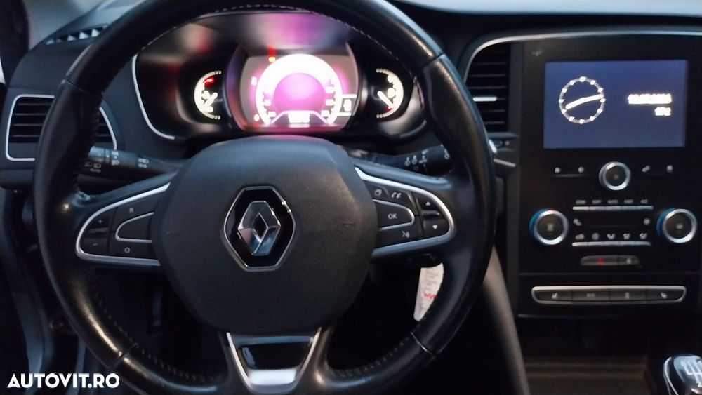 Renault Megane - 5
