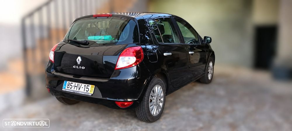 Renault Clio 1.2 16V Authentique - 5