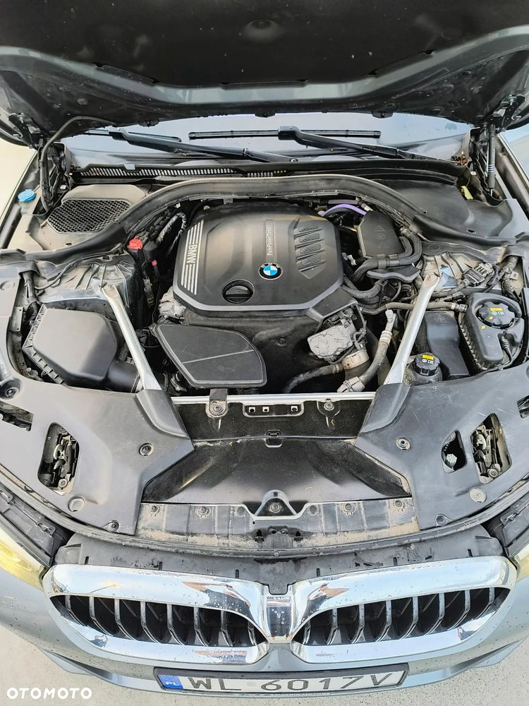 BMW Seria 5 520d xDrive - 11