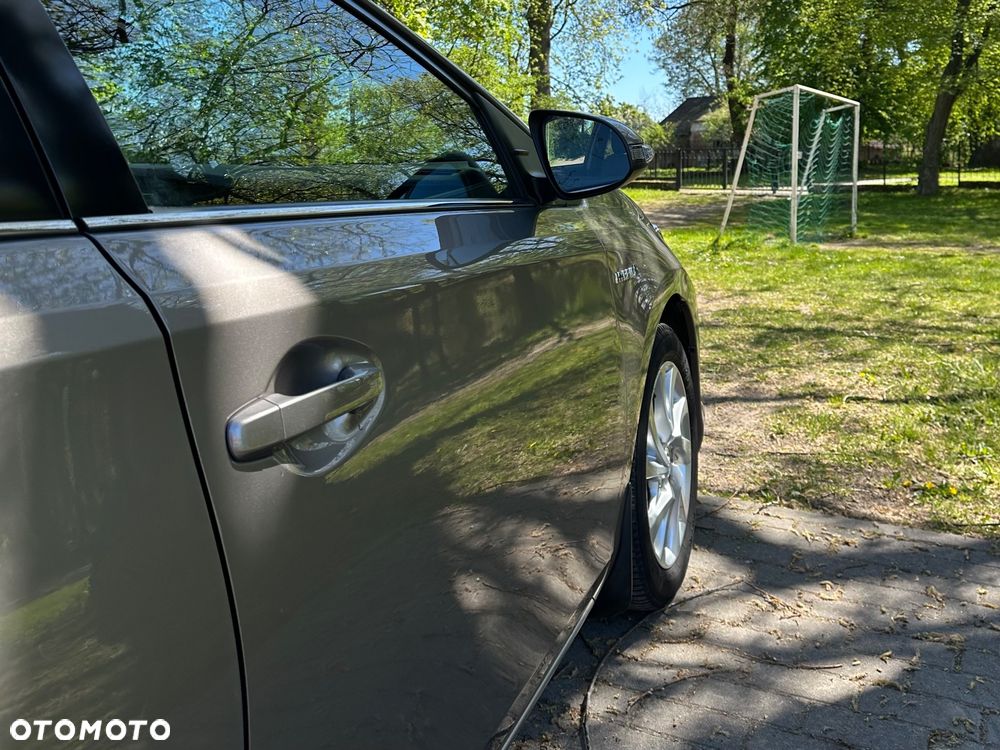 Toyota Auris 1.8 HSD Prestige - 6