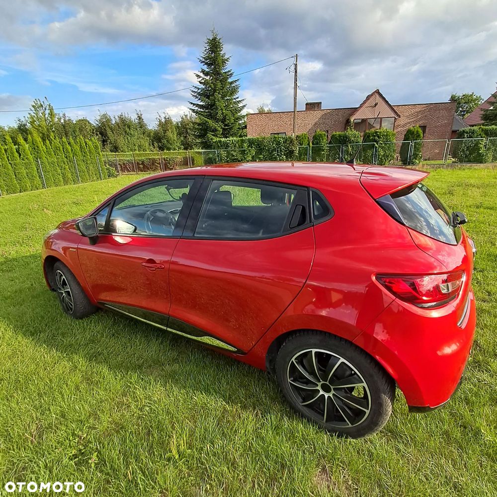 Renault Clio - 6