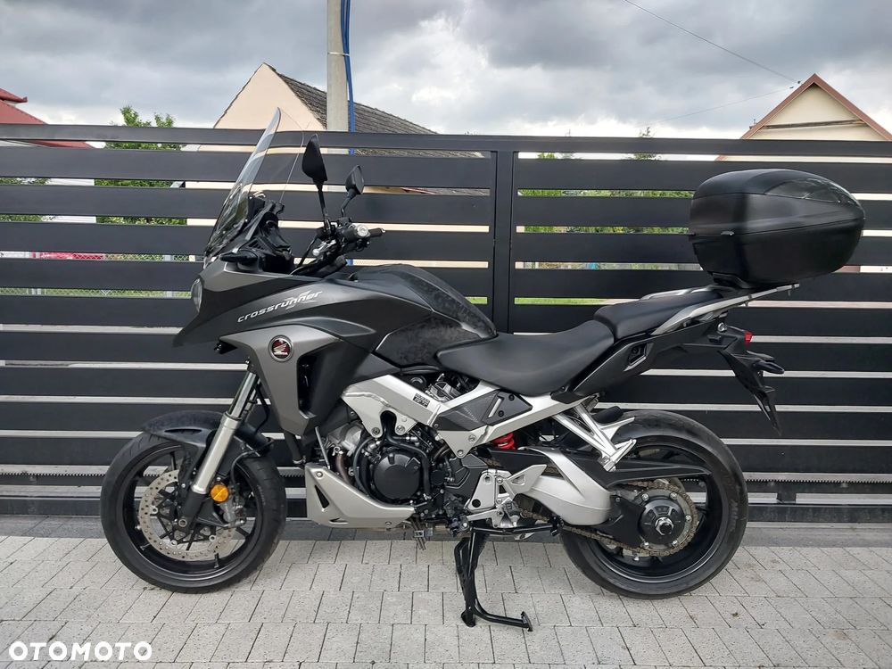 Honda VFR - 2